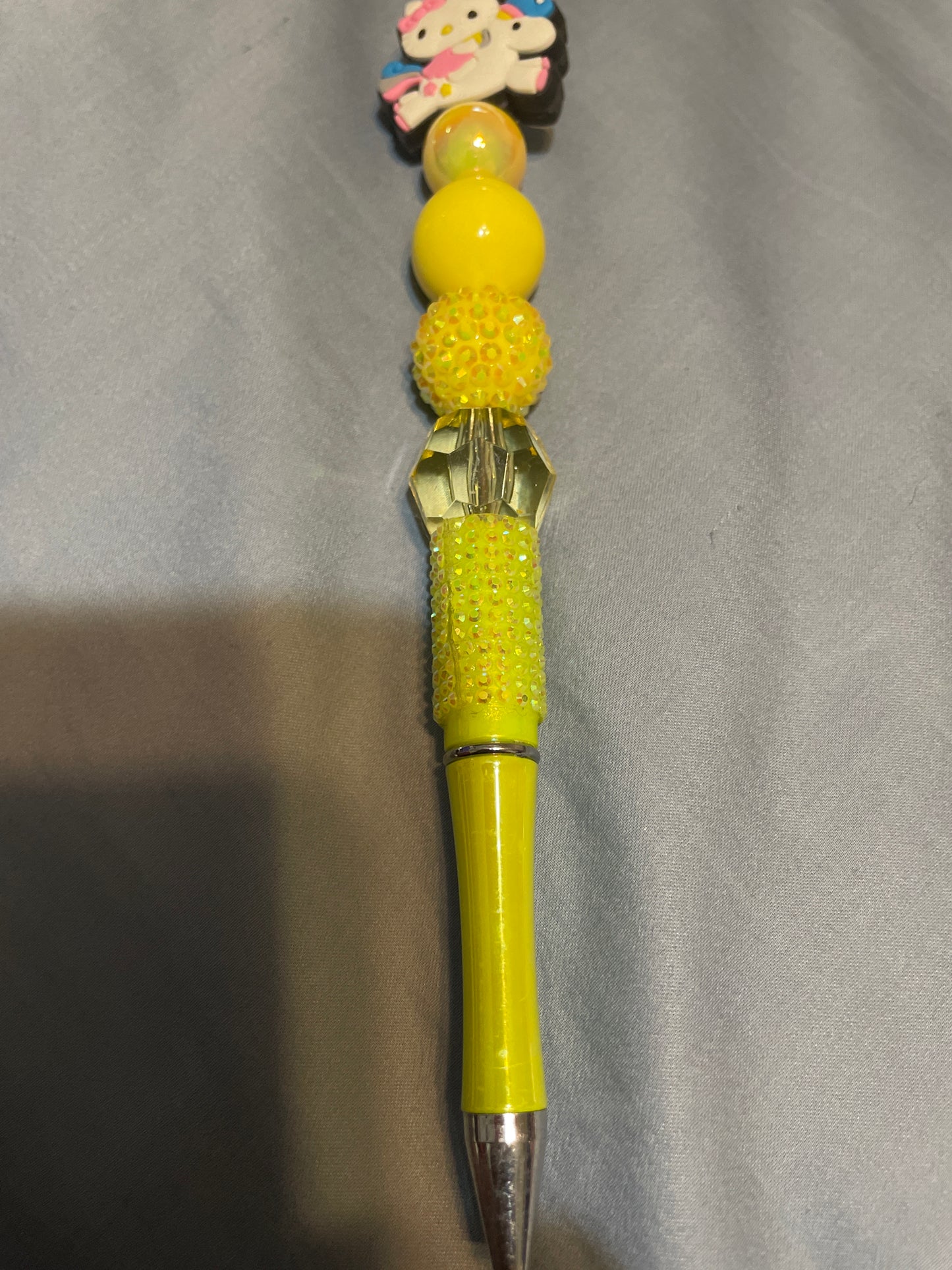 Hello kitty yellow beaded pen