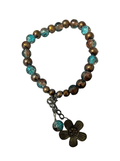 Flower charmed bracelet