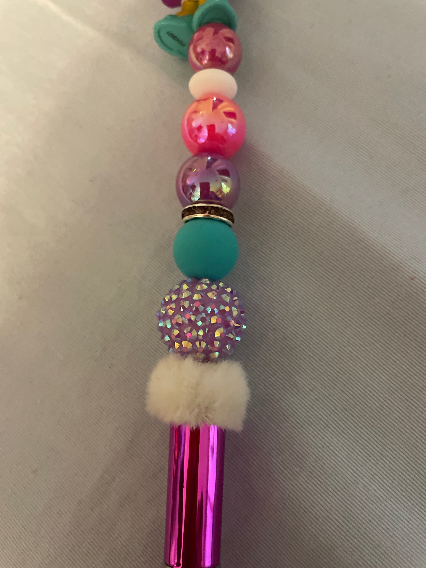 Daisy beaded pen