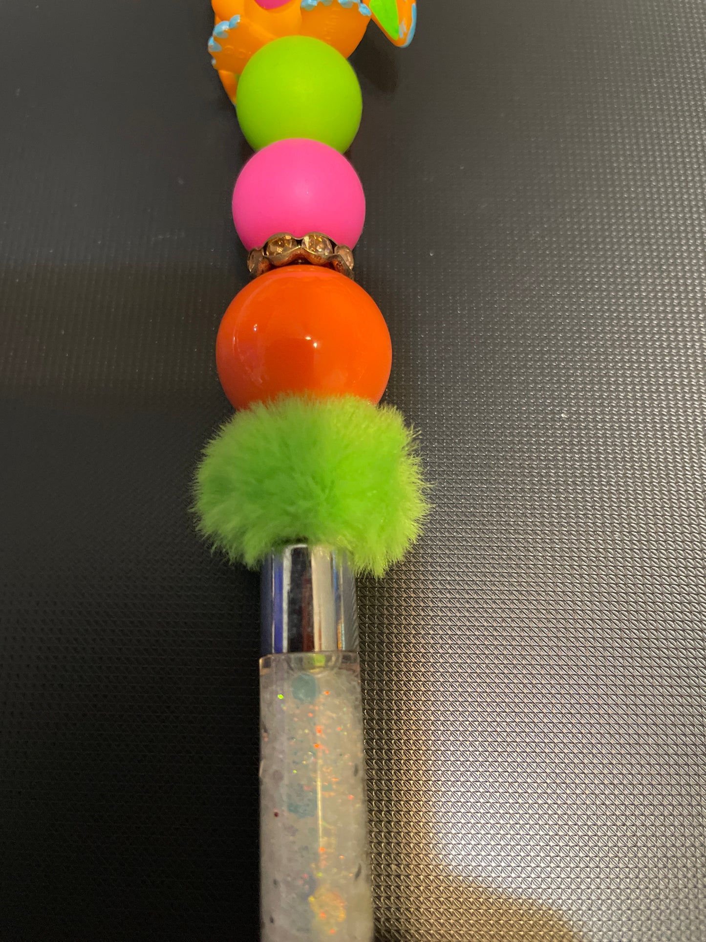 Stitch beaded pen