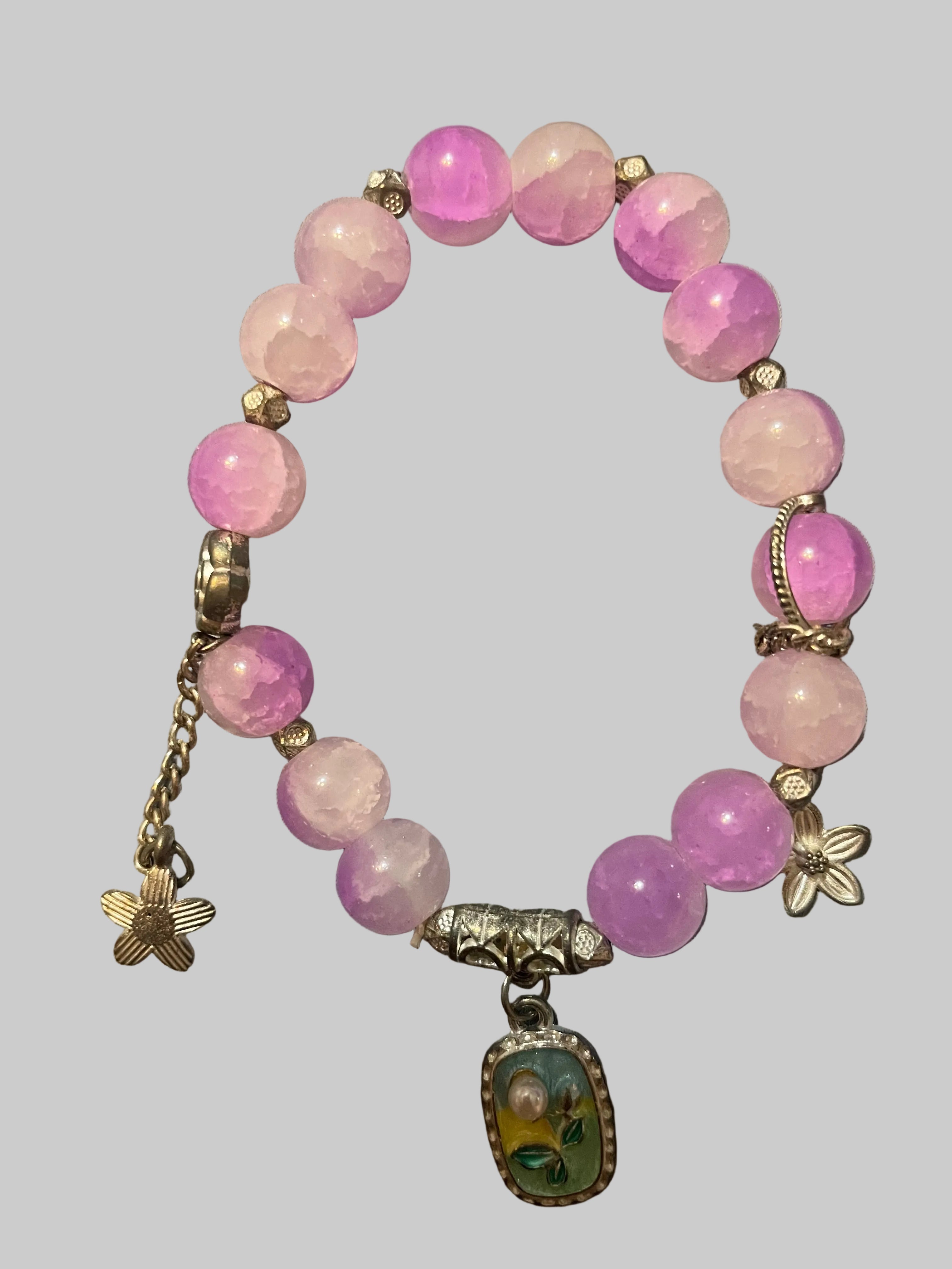 A flower charmed Pink bracelet