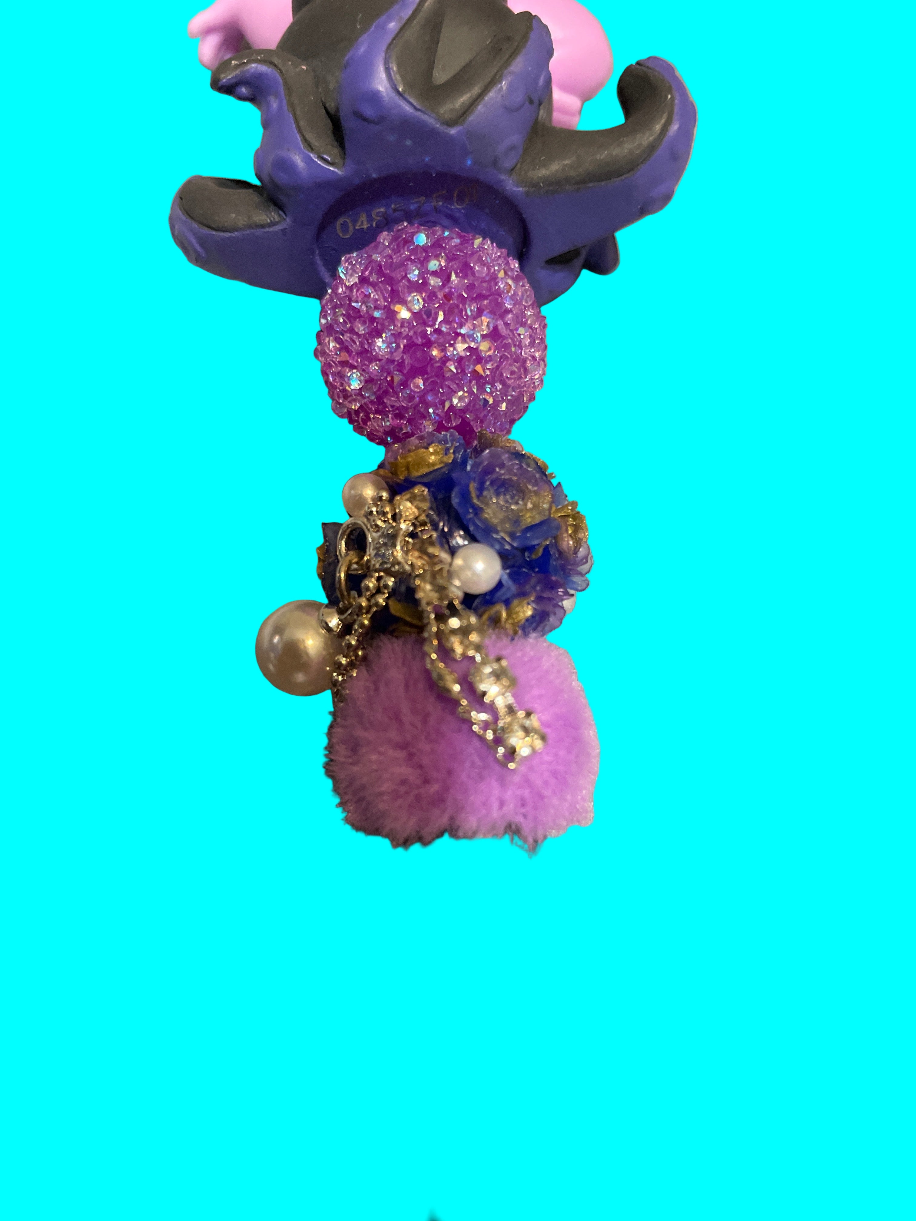 Ursula black beaded pen