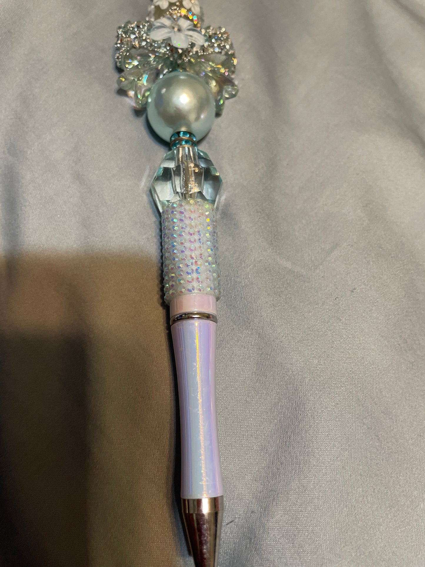 Elsa beaded pen