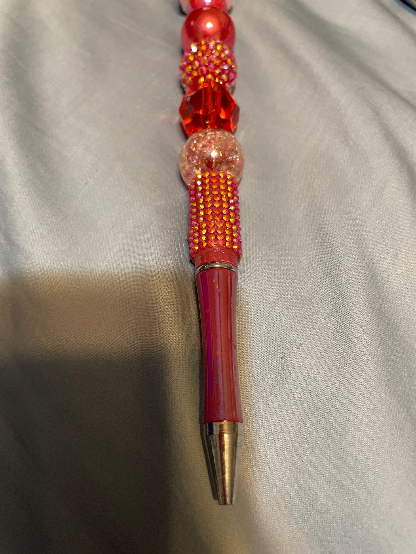 Kurumi pink beaded pen